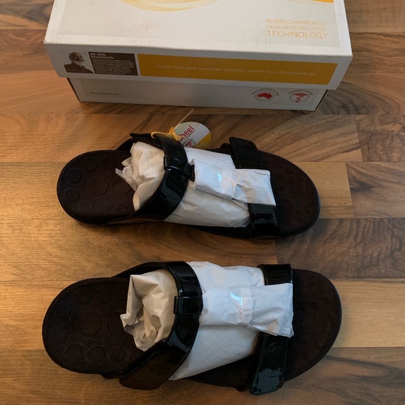 New Orthaheel Albany Triple Strap Sandals - Picture 3 of 6